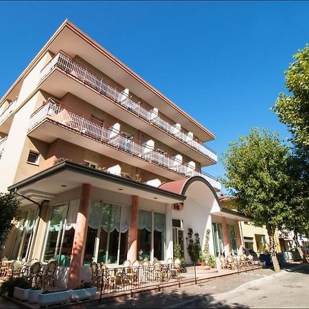 Hotel Belfiore Misano Adriatico Buitenkant foto
