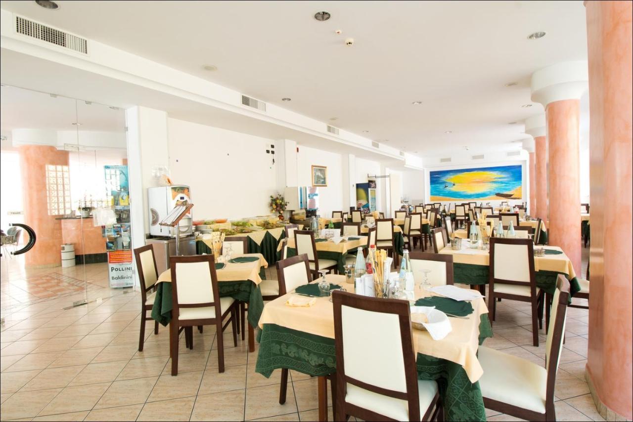 Hotel Belfiore Misano Adriatico Buitenkant foto