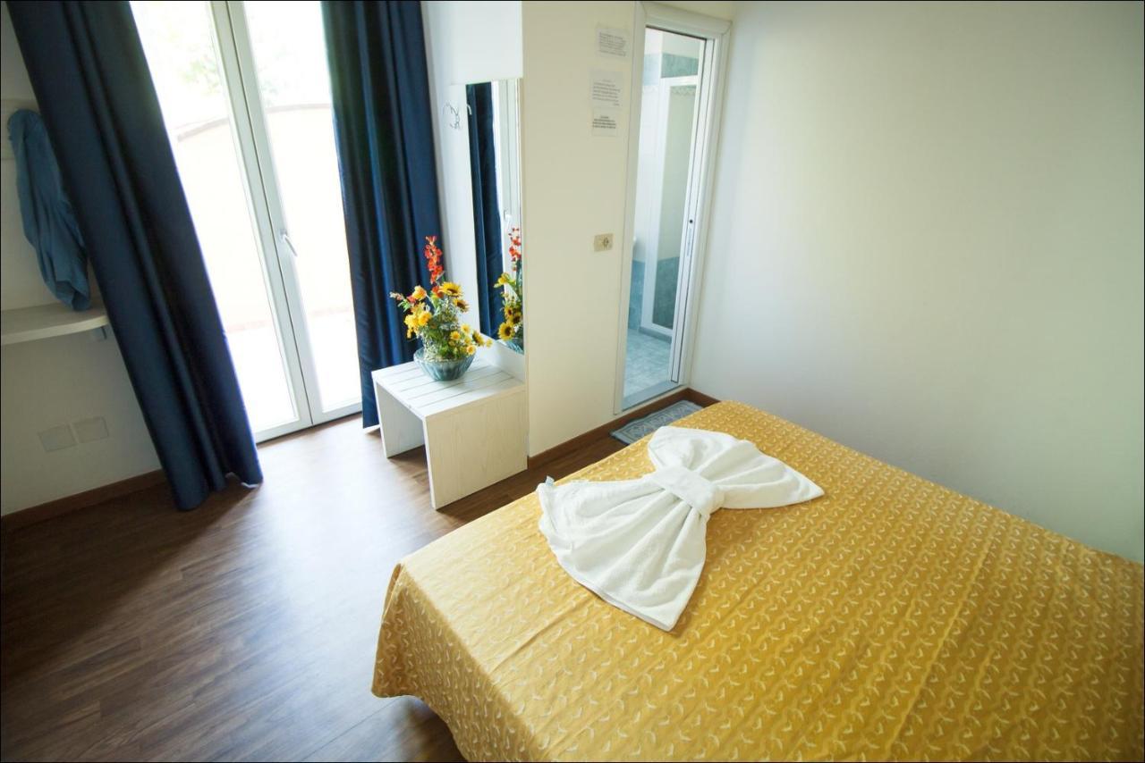 Hotel Belfiore Misano Adriatico Buitenkant foto